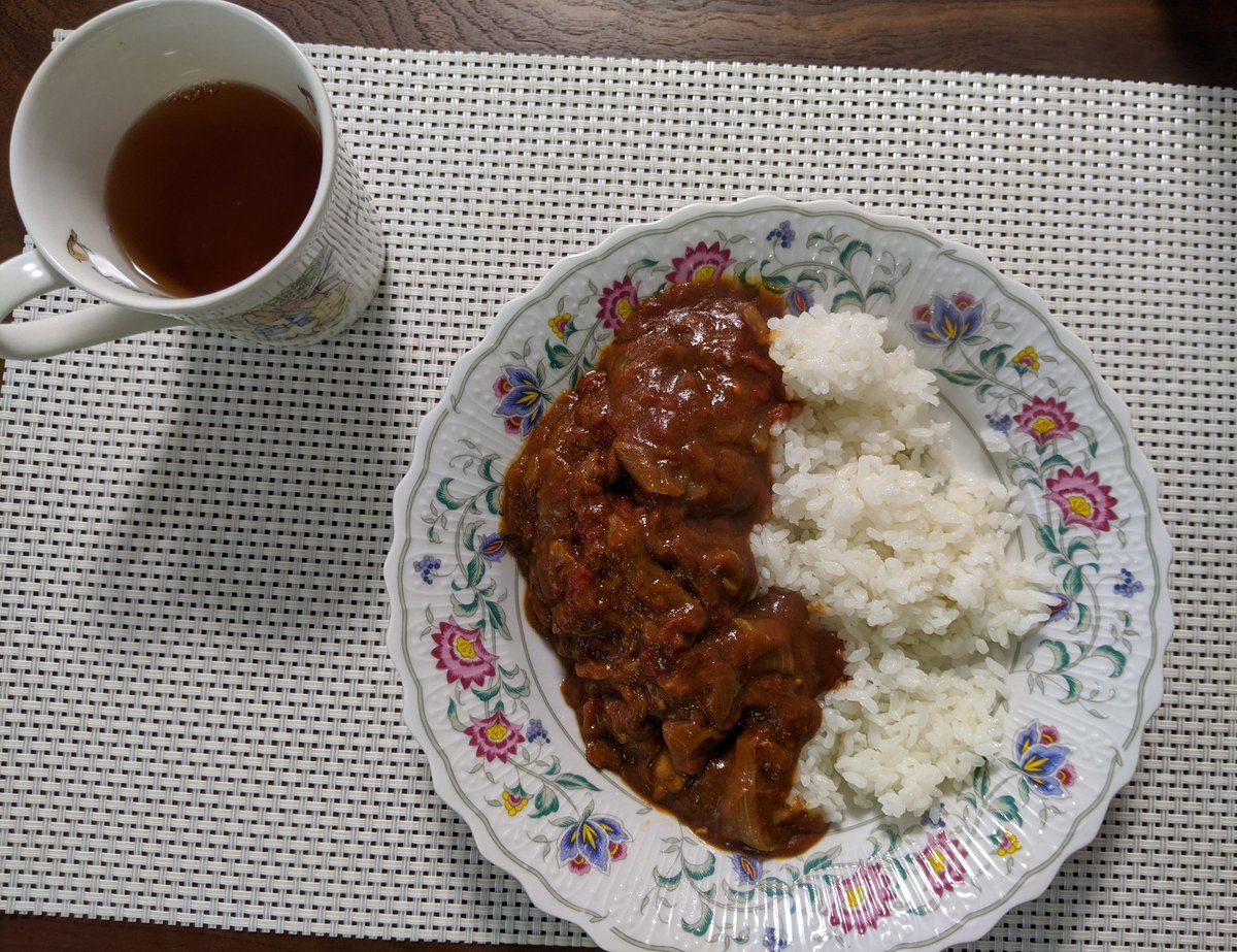 なづこ 産後ダイエット Pa Twitter お皿に盛る 食事を楽しむ にしても高カロリー 今回セロリ入れなかったからルーが濃すぎるなあ ケチらず入れよう なづこ 産後ダイエット Pa Twitter お皿に盛る 食事を楽しむ にしても高カロリー 今回セロリ入れなかったからルーが濃すぎるなあ ケチらず入れよう