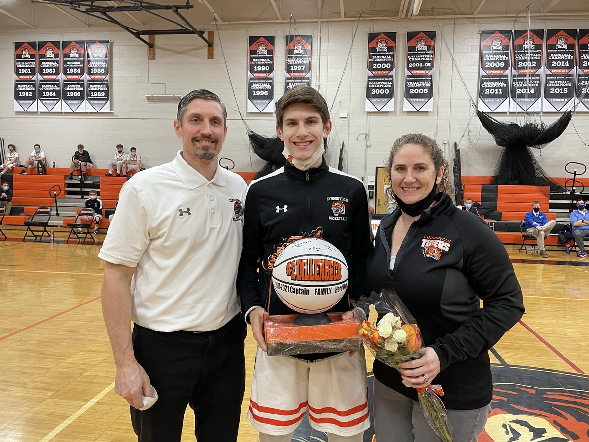 MLDillenbeck's tweet photo. Another Senior Night...they grow up so fast. https://t.co/XWMuCSzoku
