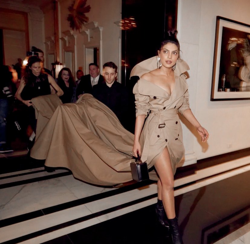 Met Gala, 1st May 2017Nick waited for her in the lobby. They proceeded to the Red Carpet. Inside as she was very new yet, he decided to help her be included in this new world.
