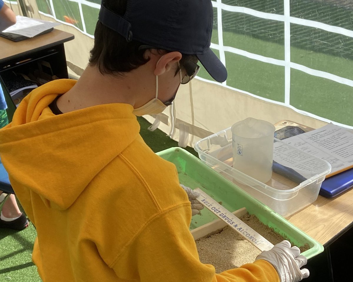 wornickjds's tweet photo. Wornick sixth grade science curriculum includes the study of erosion and its by-product sediment. Today students observed how water influences erosion and the stages of the process. #learning #wornick #science #academics #experiment #wornickjds https://t.co/d6R501l6aZ