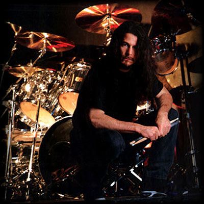 Happy Birthday to thrash metal drummer Paul Bostaph (Slayer, Exodus, Forbidden, Testament). He turns 57 today. 