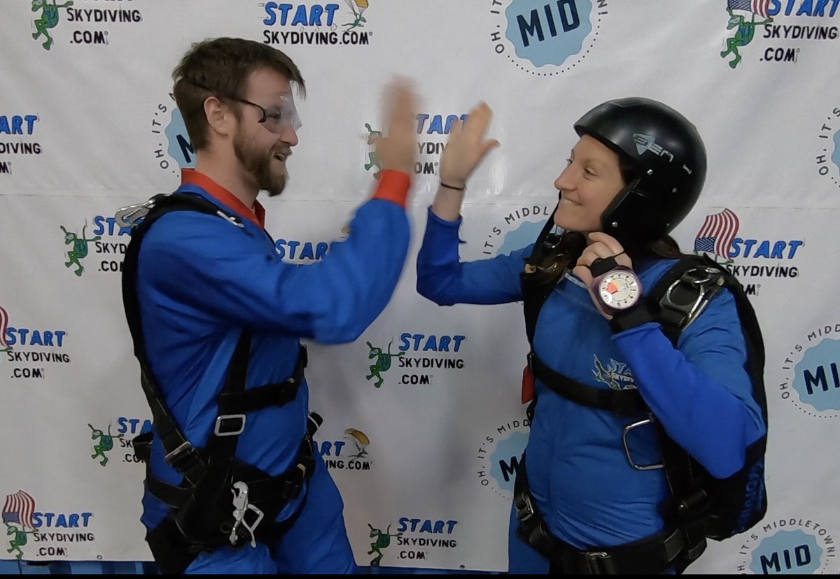 JUST RELEASED! "How to START Skydiving"

View on YouTube: youtu.be/jGpyxjNbCBo
View on our website: startskydiving.com/blog/

Subscribe on YouTube be the first to know when new videos are released!

#StartSkydiving #ItsMiddletown #ThinkDreamFly #EpicSTARTSHere