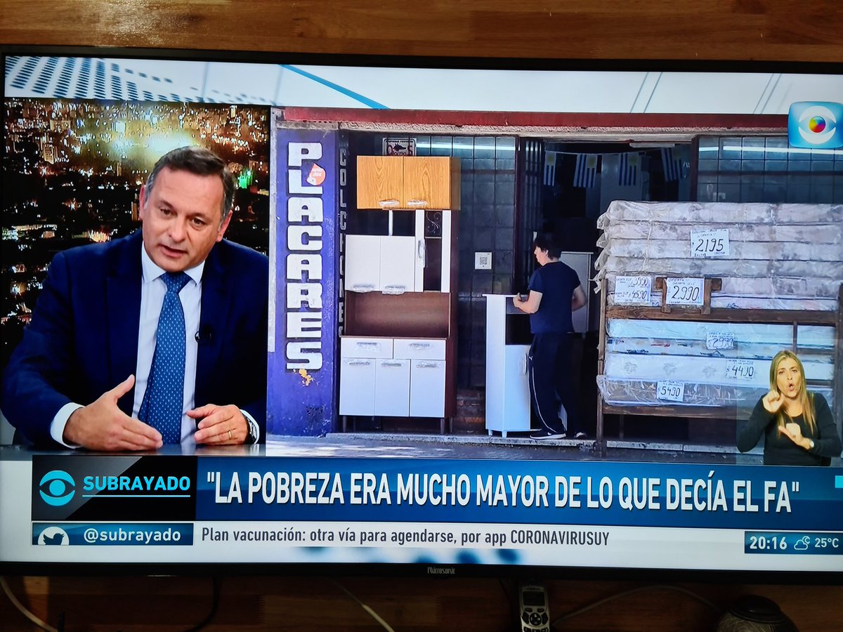 Lo que acaba de afirmar el Secretario <a href="/AlvaroDelgadoUy/">Alvaro Delgado</a> es muy grave; no sólo alude al <a href="/Frente_Amplio/">Frente Amplio</a> como responsable de mentir sobre el nivel de pobreza sino que también pone un manto de duda enorme sobre el profesionalismo y fiabilidad de las estadísticas oficiales <a href="/ine_uruguay/">INE Uruguay</a>