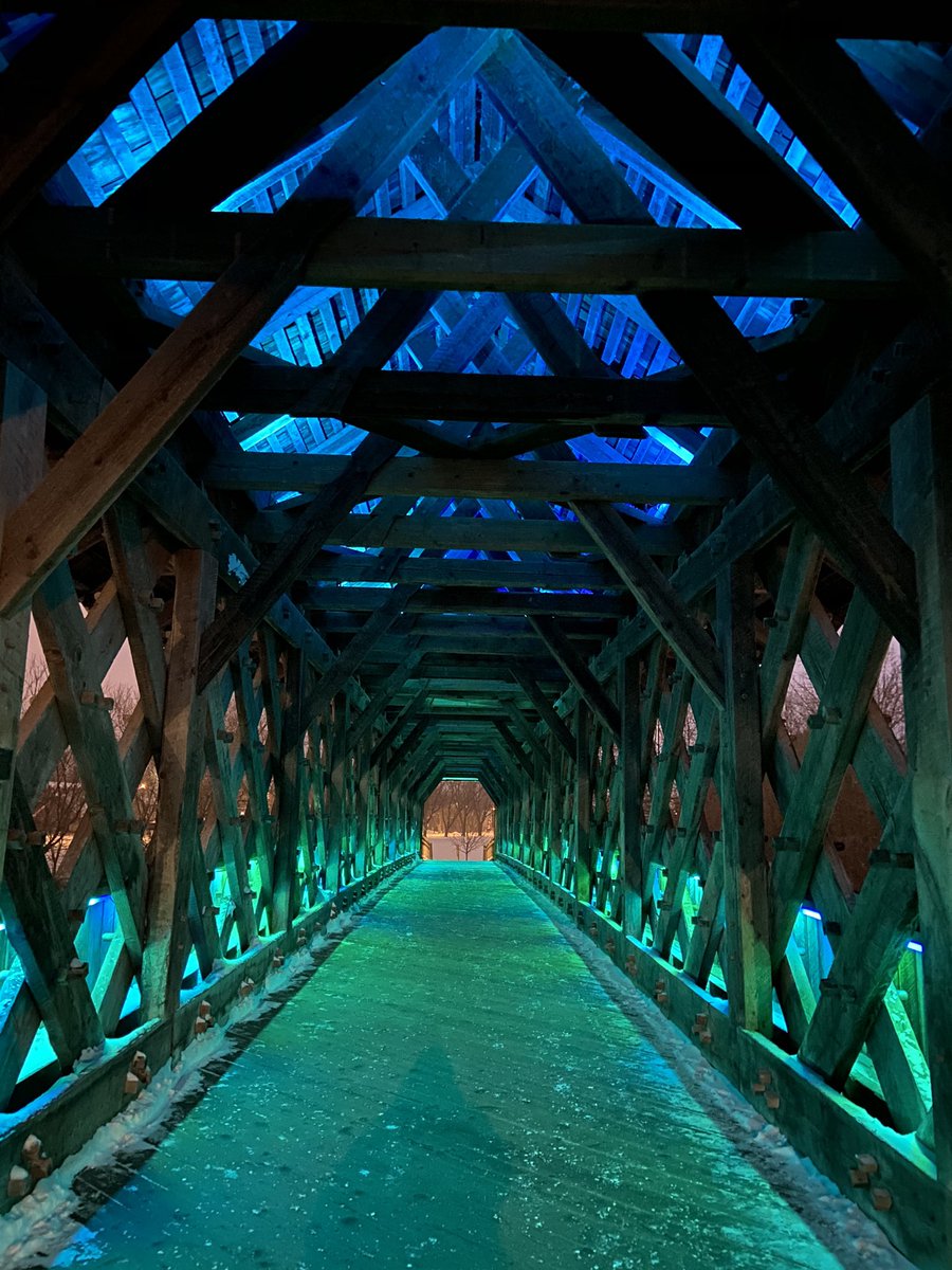 Hey #guelph, do you like the #GLOWguelph lighting in the covered bridge? I sure do! But, someone has been stealing lights and it’s darkening an awesome community project. So I say #knockitoff, right <a href="/CamGuthrie/">Mayor Cam Guthrie</a>?!