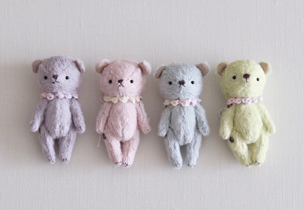 misaom's tweet photo. おはようございます(｡•ᴗ•｡)♡

minneのカートは販売中の物も含めて一旦全て閉じて展示中にしています。

明日3月6日(土)21時よりカートオープンしますので宜しければご覧下さい(*ᴗˬᴗ)🌸

https://t.co/dQo7WWUrgJ

#ハンドメイド
#ぬいぐるみ 
#ぬい撮り
#テディベア https://t.co/IMK55cihZI