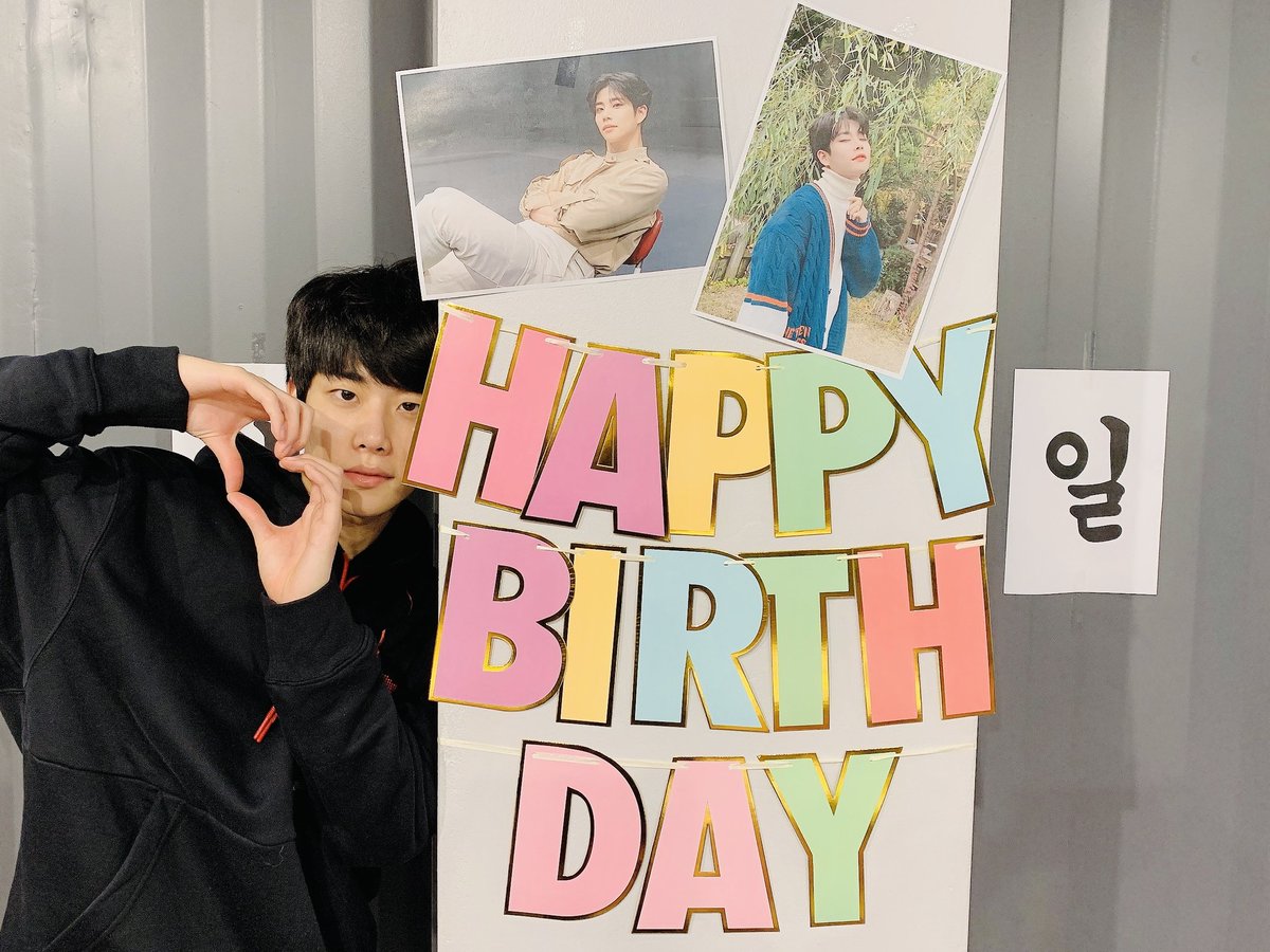ItsGahydeee's tweet photo. #MJ_28번째생일에_시선고정
HAPPIEST B-D OPPA MJ! SARANGHAE!❤🥂😘 https://t.co/ZJr0VWpXem