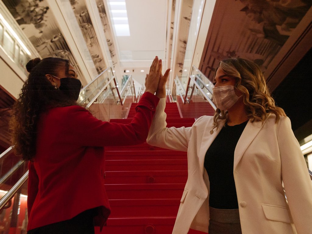 Haven’t voted yet? Wyd???