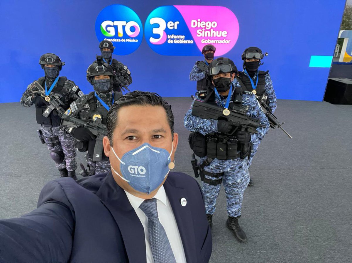Diego Sinhue Rodríguez Vallejo (@diegosinhue) on Twitter photo Mi reconocimiento a nuestros policías de las <a href="/FSPE_Gto/">FSPE</a> y a los elementos del Grupo Especial de Reacción Inmediata (GERI) de la <a href="/FGEGUANAJUATO/">Fiscalía General del Estado de Guanajuato</a> por su valentía y compromiso por proteger y servir a #GTO. Son parte fundamental de la #GrandezaDeGuanajuato.👮🏻👮🏻♀️👏🏻
#InformeDiegoSinhue Mi reconocimiento a nuestros policías de las <a href="/FSPE_Gto/">FSPE</a> y a los elementos del Grupo Especial de Reacción Inmediata (GERI) de la <a href="/FGEGUANAJUATO/">Fiscalía General del Estado de Guanajuato</a> por su valentía y compromiso por proteger y servir a #GTO. Son parte fundamental de la #GrandezaDeGuanajuato.👮🏻👮🏻♀️👏🏻
#InformeDiegoSinhue