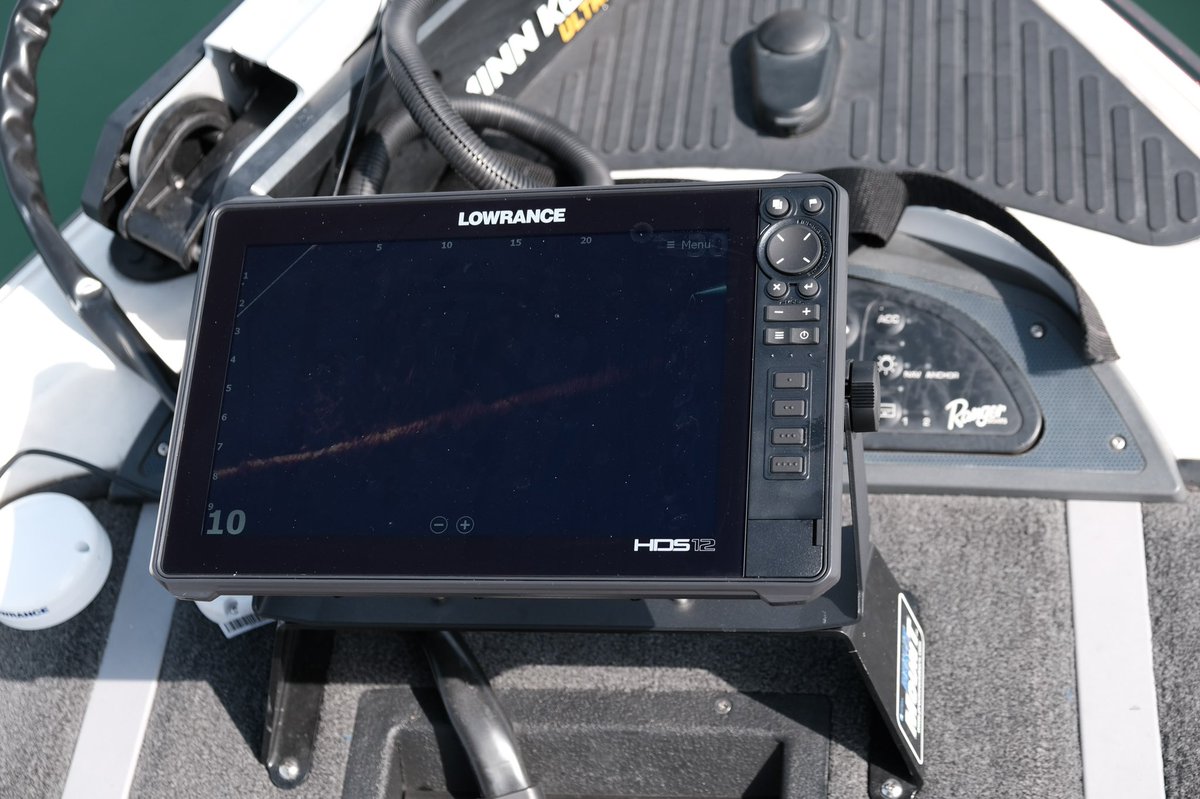 tsuntsun526's tweet image. 話題のアクティブターゲットを見せて頂きました！

#アクティブターゲット
#activetarget
#LOWRANCE