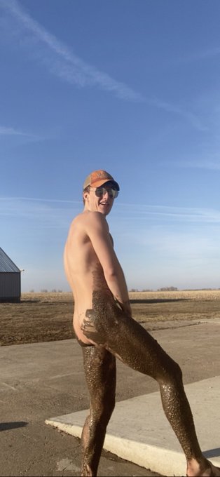 Boys will be boys 😉 https://t.co/QnmotFn1YU