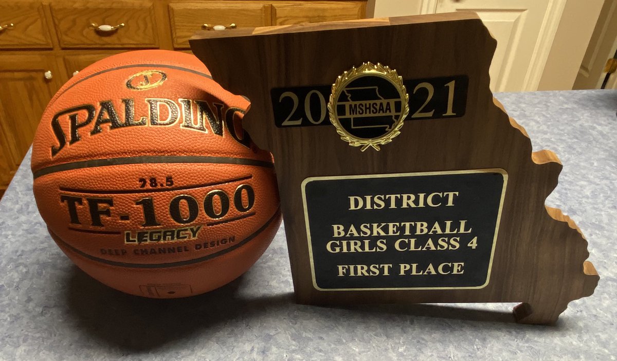 LHSCougarGBB's tweet photo. The list of everything these players have been through this season would be a long one. They never made excuses. Came to compete everyday no matter the circumstances. Earned their 20th win tonight and are DISTRICT CHAMPIONS. I am so proud of them. #CougarPride https://t.co/jhpDC4YKgS