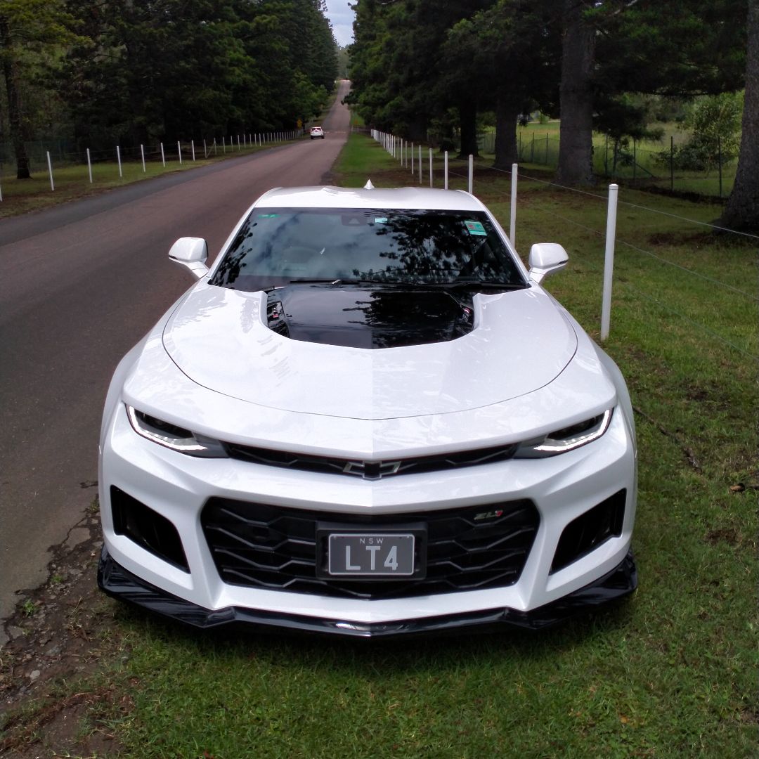 The perfect ride for a Sunday drive 😎

📷 - James Avramovic