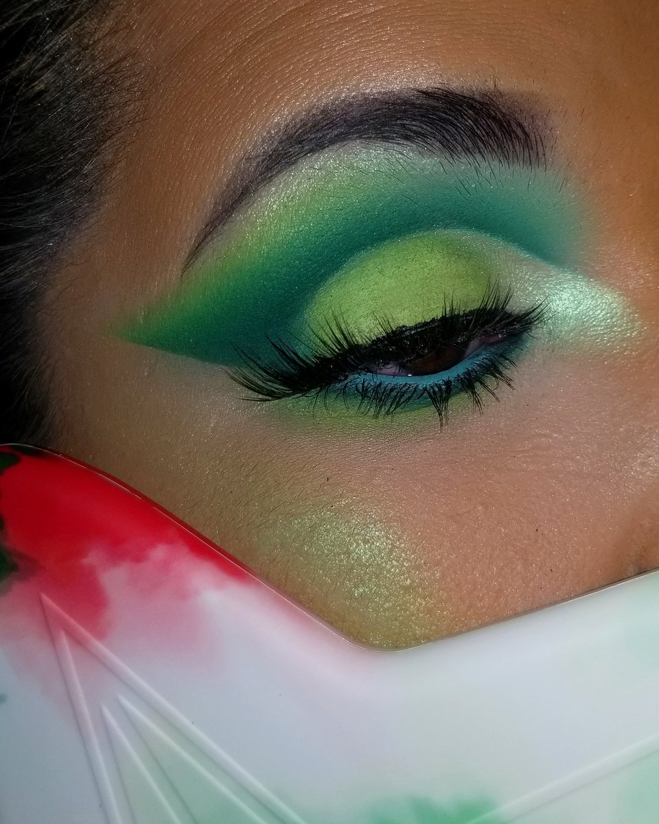 MakeupSam.94 tweet media