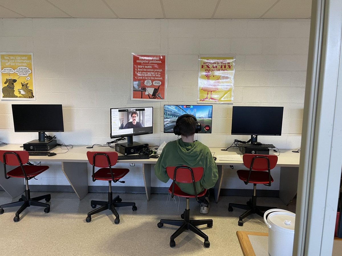 CVCSDTech's tweet image. CVHS eSports team played their first official match tonight...and won best out of 5 games playing Rocket League! I had so much fun learning with them! @CVCSDWarriors @CVSupt @CVAsstSupt @cvhsprincipal2