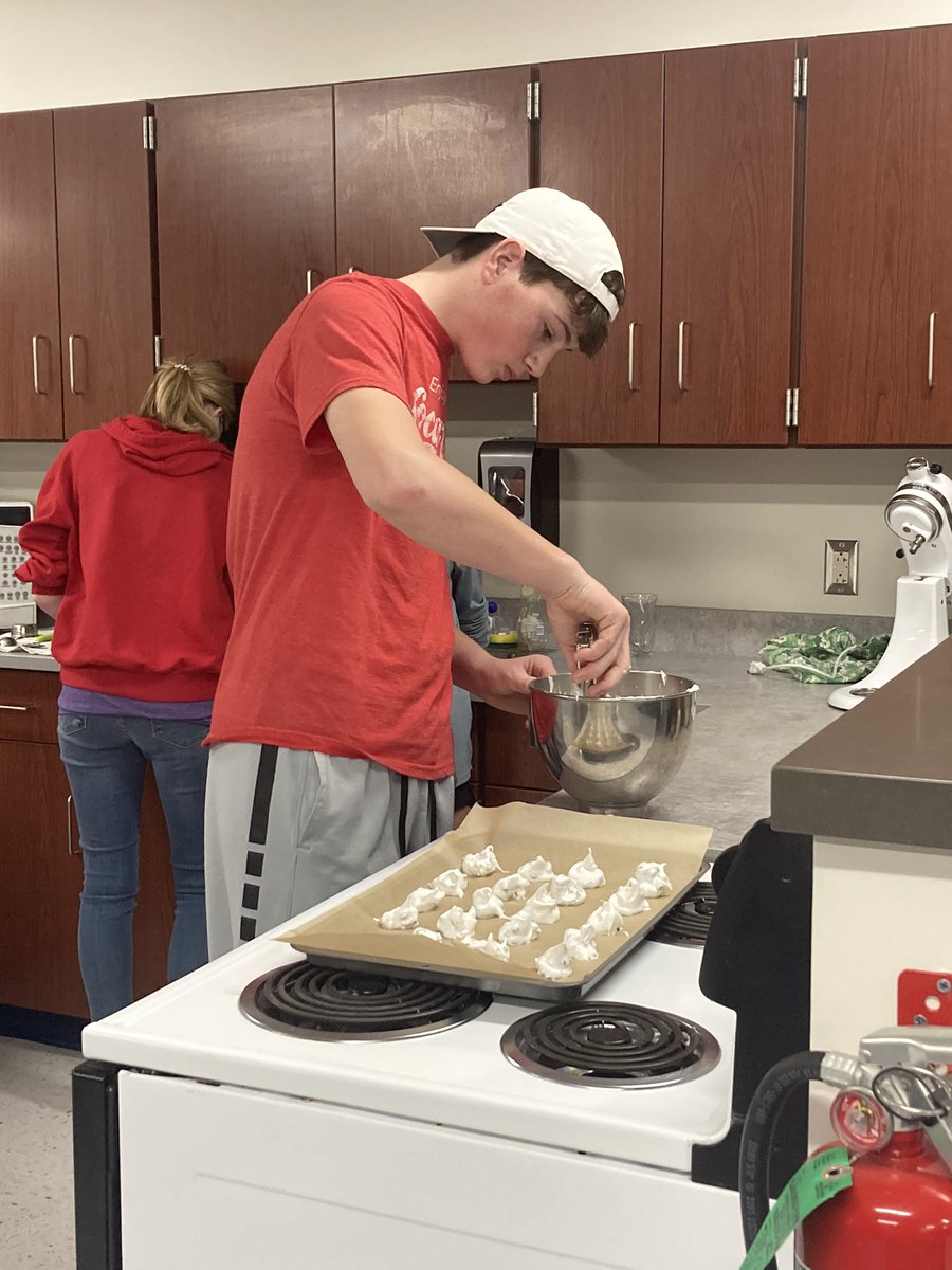 SCMS466MKough's tweet photo. @SCMS466 It’s been a busy week in cooking class! #pastalavistababy https://t.co/ZKDhjLc01y