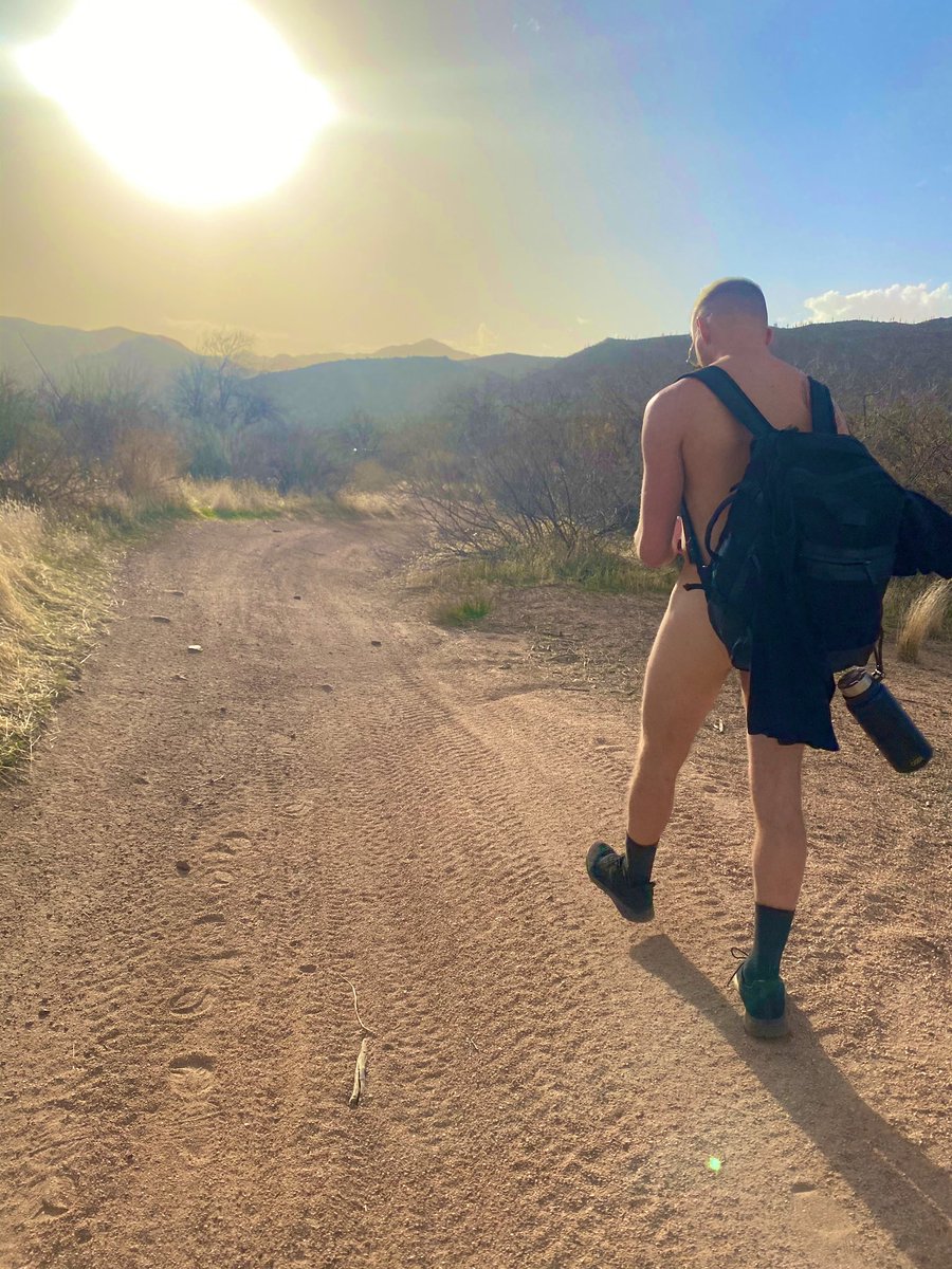 ☀️🥾🦂🐍🍑