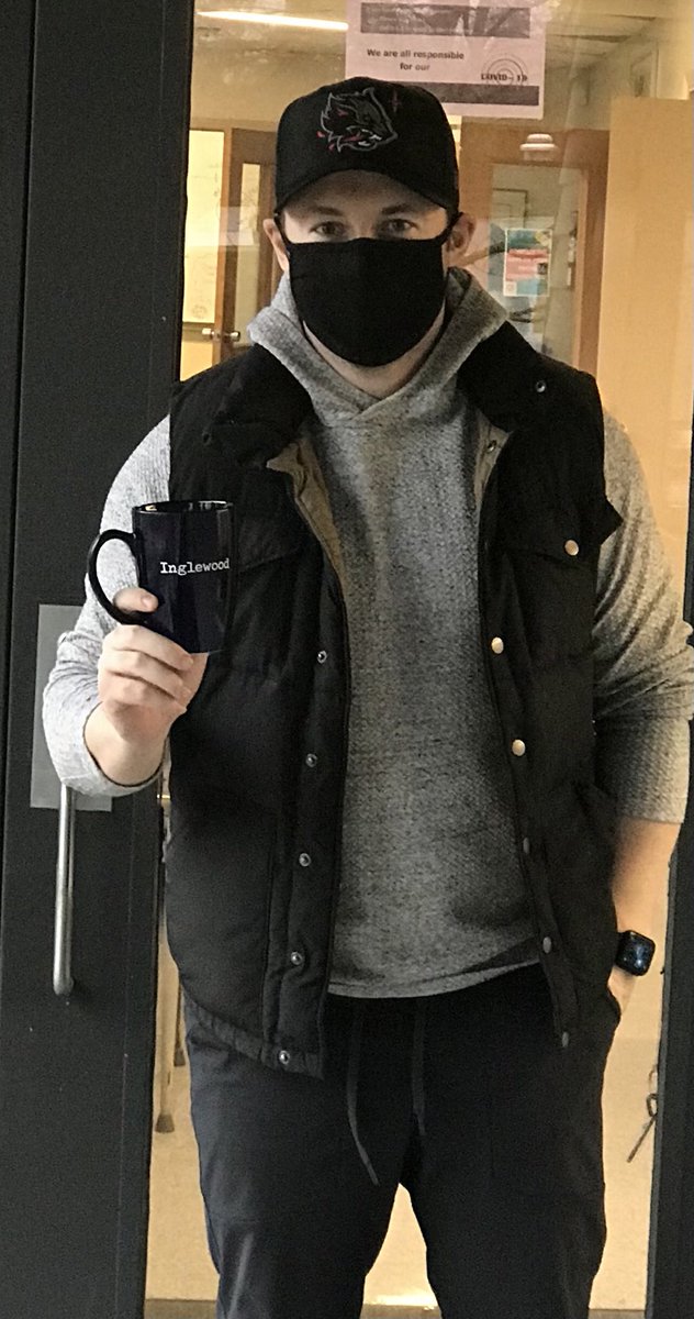 Country music star Shawn Austin finally gets his Inglewood mug. Will there be a socially distanced online visit soon.....? Stay tuned. #westvaned