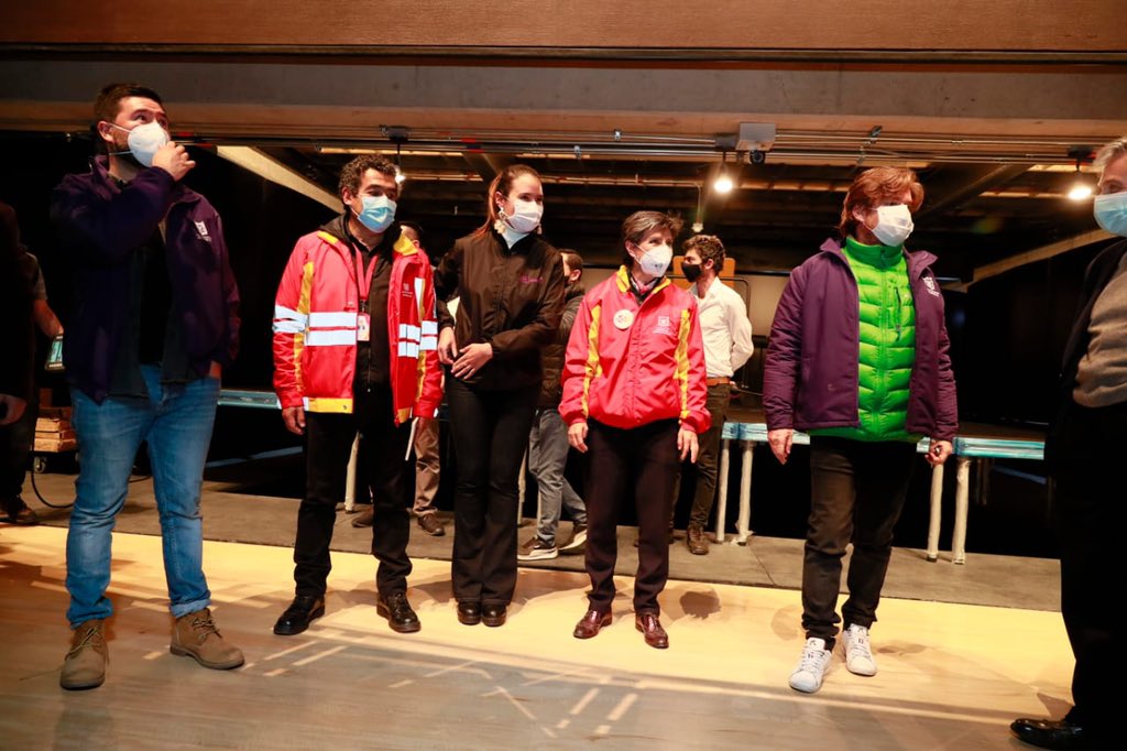 Finalizamos nuestro recorrido por Ciudad Bolívar en el magnífico Teatro El Ensueño, el gran escenario de las artes escénicas del sur de Bogotá.

El Ensueño cuenta con un aforo de 800 sillas, escenario, salas de ensayo, camerinos y más.