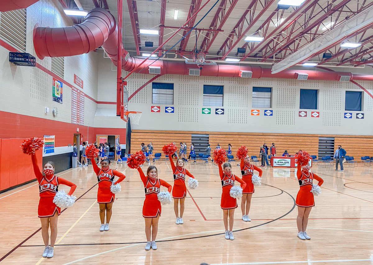 Last 7th grade <a href="/FJHChargers/">Fishers Junior High</a> game tonight. So glad they were still able to have a season! 📣
