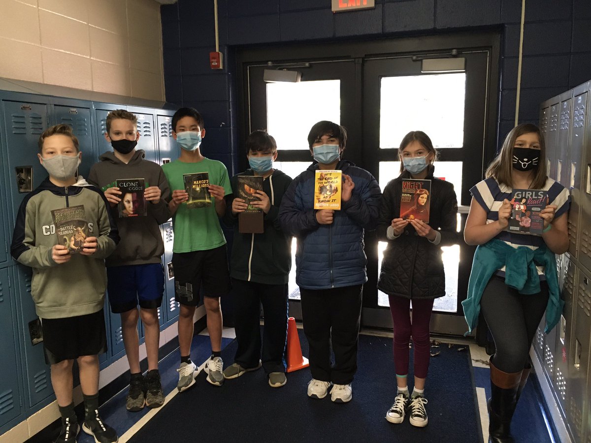 Read Across WBMS Day was also book giveaway day! About 200 books donated and collected at conferences now belong to students from every ELA and reading class. The bookmobile trekked almost 5 miles today! <a href="/wbms_pta/">Webb Bridge MS PTA</a> @WBMSprincipal <a href="/ELheeeyyyy/">ELheeeyyyy</a>