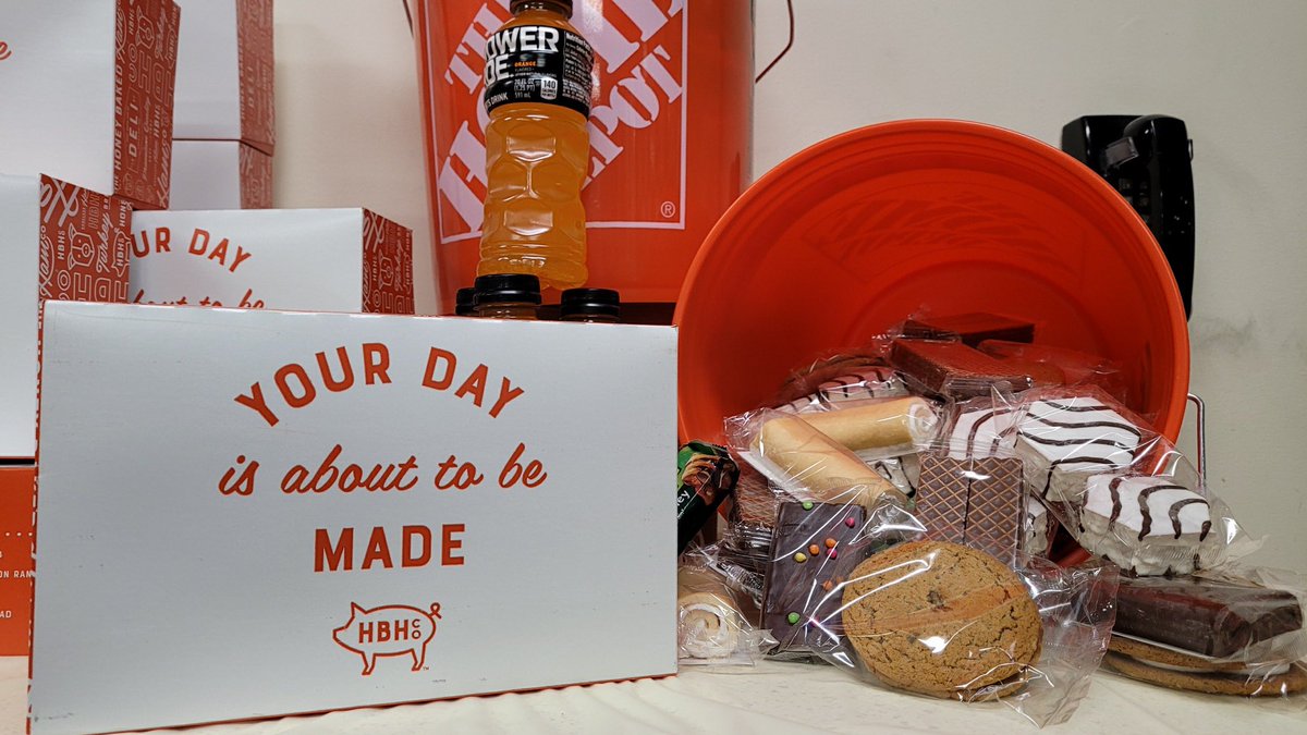 Thank you to our AMAZING freight team! We appreciate all the hard work you do each week!
<a href="/Nickb504/">Nick Brady</a> @monicar_jimenez <a href="/fernando262371/">FernandoDelgado</a> <a href="/HoufekDaniel/">Daniel Houfek</a> <a href="/CarpenterTrina1/">Trina Carpenter 🐾</a>