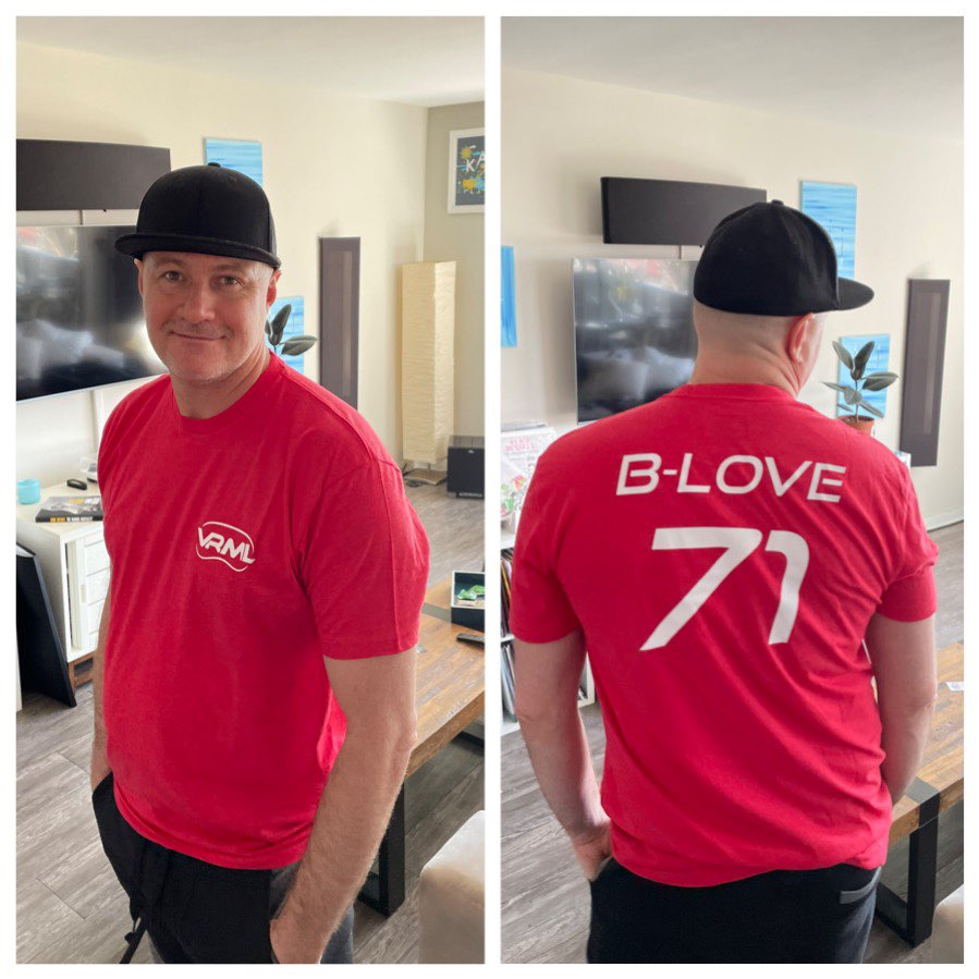blove's tweet image. Got my @EchoArena_VRMLshirt from @VRWearr
for the game today vs Aurora. Come watch!
twitch.tv/echoarena_vrml
