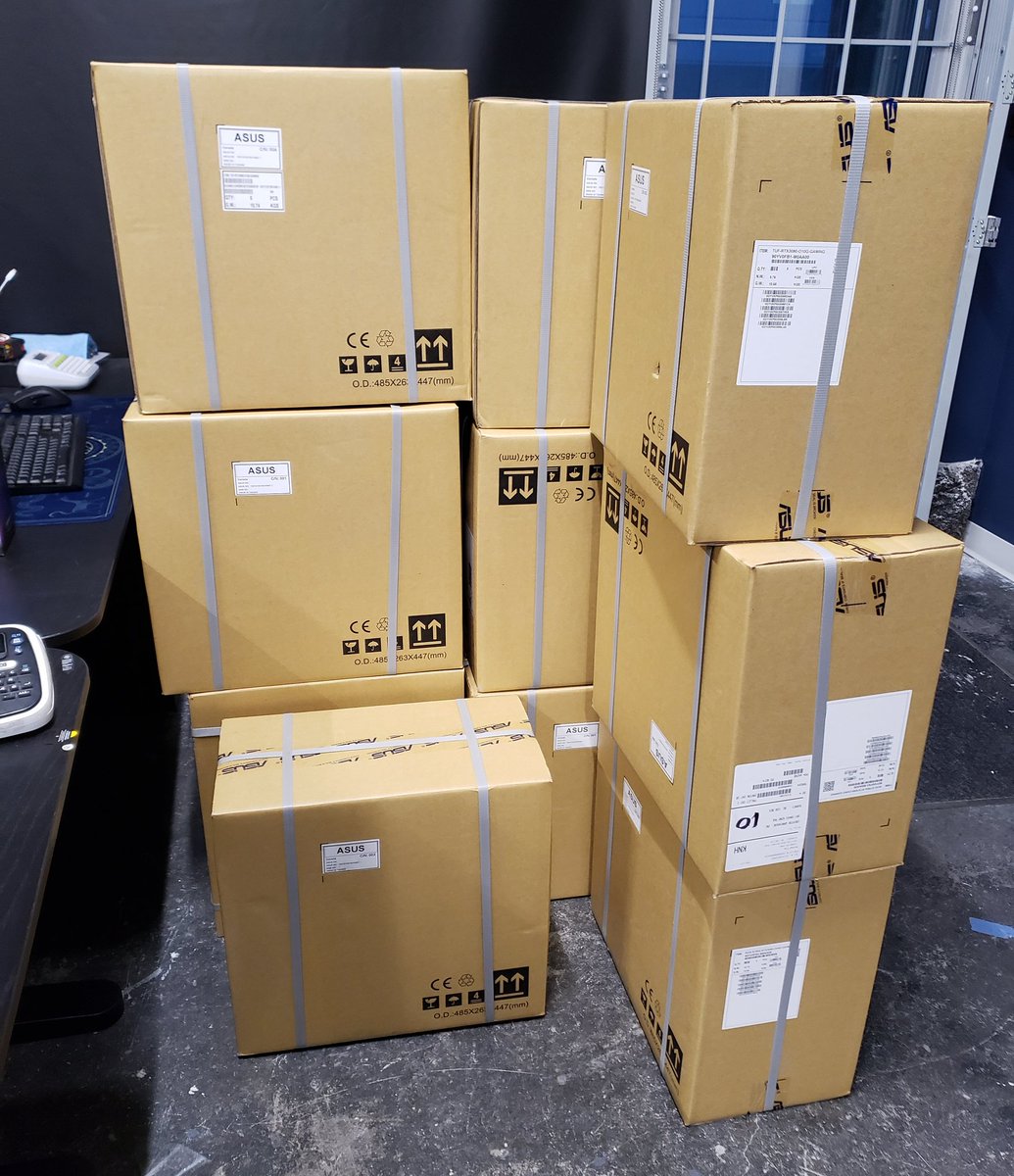 Linus Tech Tips tweet media