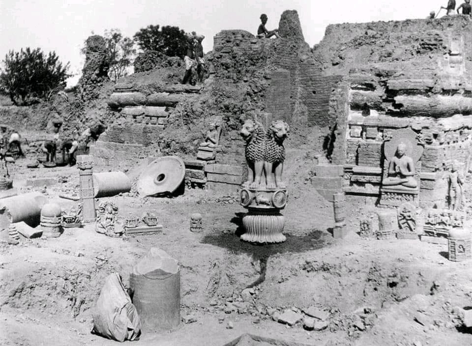 RT @OnlyDharma1: Lion Capital of Asoka, as seen during Excavation.

Sarnath, U.P. https://t.co/zLsyHQyhtx