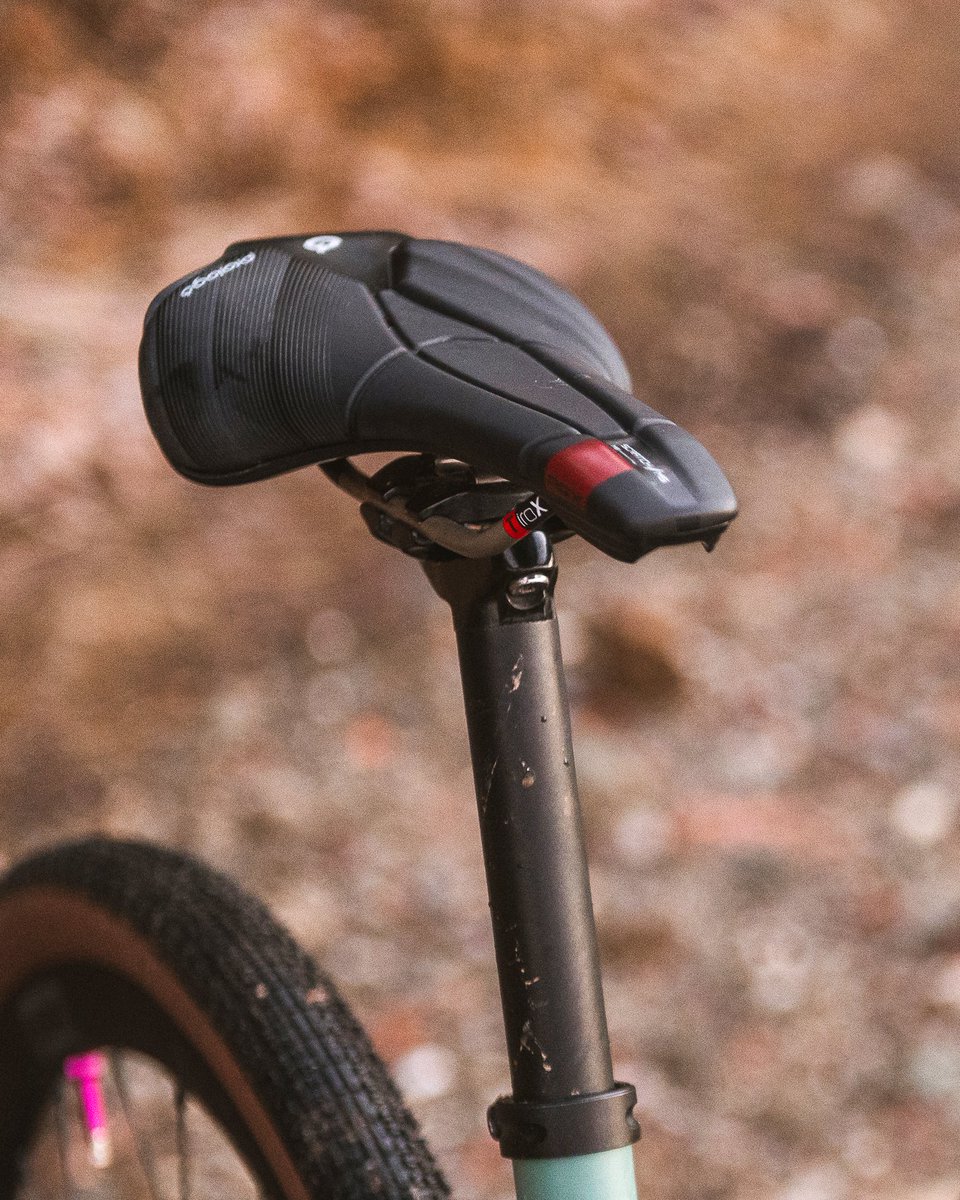 intermaxcycling's tweet photo. Prologoが2021年にリリースしたAGXシリーズサドル。
毎日の砂利の道で驚くほど快適に走行でき、好みの道を征服する楽しさを味わえます。
📸 Emanuele Barbaro
#Prologo #SCRATCHM5 https://t.co/FEWsIYyp4t