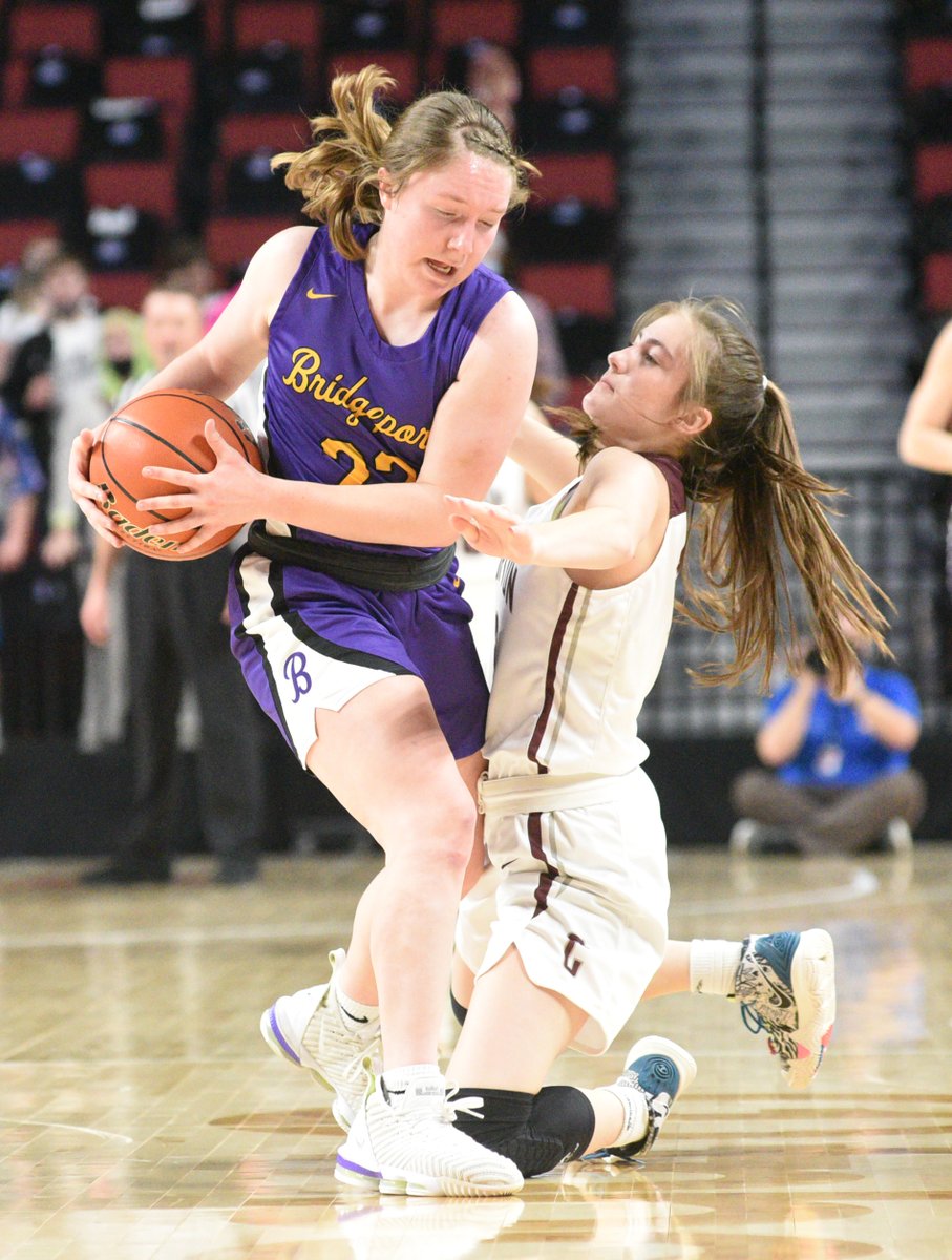 jhoeck's tweet photo. In tonight's win for Crofton, Ella Wragge scored 17 points, Lacey Sprakel had 15, Alexis Folkers had 9, and Kaley Einrem &amp; Caitlin Guenther scored 7

I'd venture to guess Crofton's defense forced at least 20 turnovers 👀 https://t.co/ZJKvSq6PWe