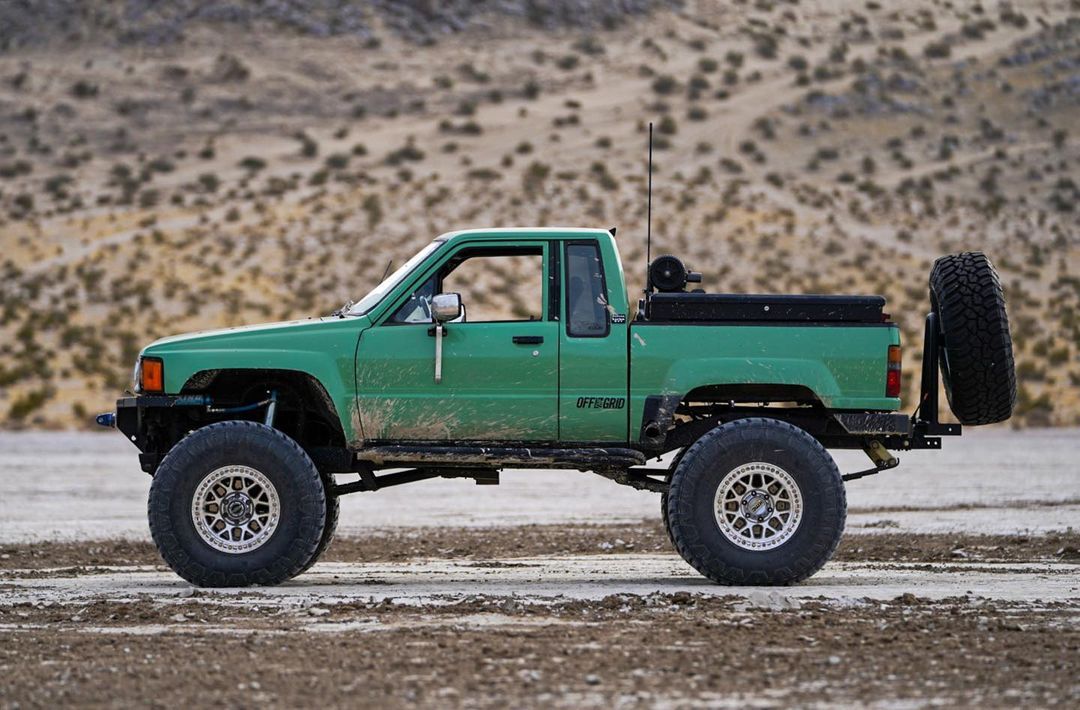 CruiserGear's tweet photo. If I drank a Red Bull for every time I've drooled over this photo... I'd probably really have to pee.
@tacodust
#toyota #pickup #pickuptrucks
#toyota #truck #toyota #yota #pickup #truck #4x4 #offroad #minitruck #mint #trailrig #automotivephotography #tacodust #cruisergear https://t.co/fIeTX4MZiH