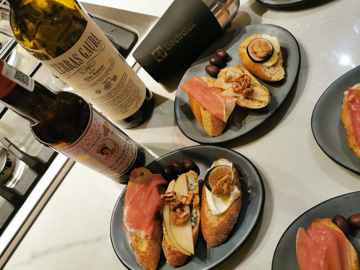 #vintecmx, las mejores cavas del mundo y <a href="/Electrolux/">Electrolux Group</a>, recibe a directivos de turismo en #casalimonamx a una cata de #terragauda con el sommelier <a href="/AndresAmor11/">Andres Amor</a>