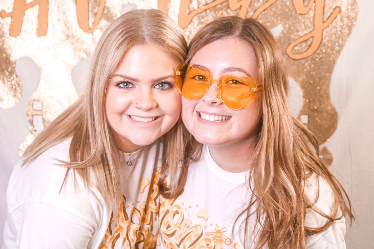 Sweetest Bid Day with our newest girls! Welcome to the hive 🐝🍯✨