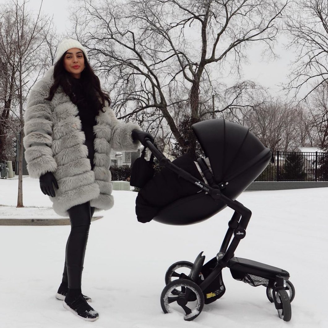 mima_kids's tweet photo. Snow day! We love this very cool pic with yandravitorio and little one with their all Black #mimaxari in #Nashville, #USA! Thanks for sharing! https://t.co/wluLc24FGC #mimakids #mima @mimakidsusa https://t.co/bmsSwBIgez