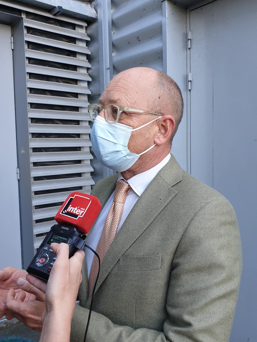 digitalrealtyFR's tweet photo. Fabrice Coquio accueillait en début de semaine @carolinegillet et @klerichar pour un reportage dans notre #datacenter #PAR7.
Un sujet passionnant dans les coulisses du numérique pour #foulecontinentale à retrouver ce soir à 21h sur @franceinter et dimanche 18h sur @lapremiere https://t.co/CHnug4Er7Y