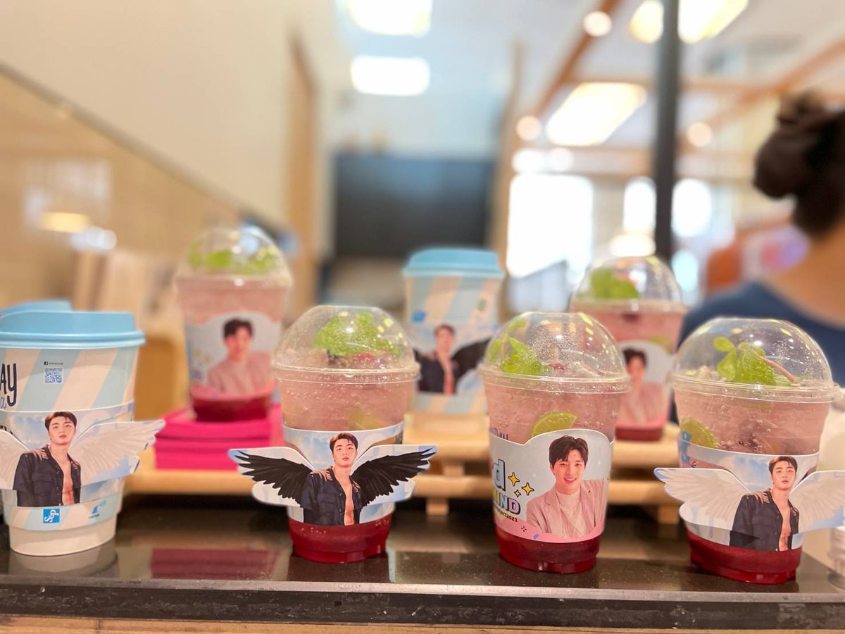 SYNOM34N's tweet photo. 《Free Drink 》
วันนี้ รับเครื่องดื่มฟรี 100 แก้ว พร้อมปลอกแก้ว ที่ ร้านกาแฟ S&amp;P ช่อง 3 อาคาร มาลีนนท์ (**จนกว่าของจะหมดค่ะ)
#BestWishesMean23rd
#OneMeanProject2021 
#MeanPhiravich https://t.co/QDAHTUKUu7
