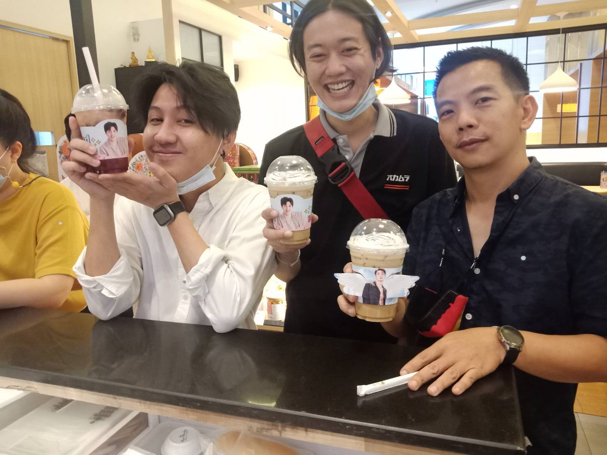 SYNOM34N's tweet photo. 《Free Drink 》
วันนี้ รับเครื่องดื่มฟรี 100 แก้ว พร้อมปลอกแก้ว ที่ ร้านกาแฟ S&amp;P ช่อง 3 อาคาร มาลีนนท์ (**จนกว่าของจะหมดค่ะ)
#BestWishesMean23rd
#OneMeanProject2021 
#MeanPhiravich https://t.co/QDAHTUKUu7