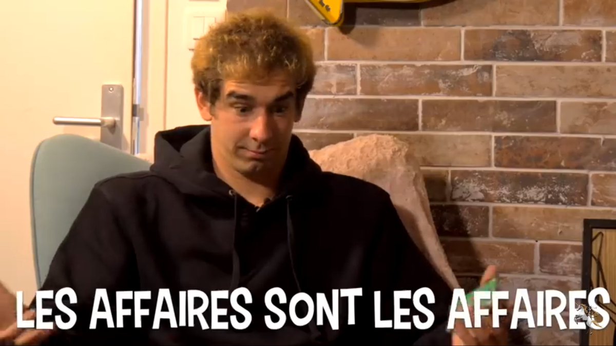memesdespotes's tweet photo. Quand tu vas gratter des points chez le prof 
#affaires #oui #tas #vu #cheveux #blonds #porte #clenche #mur #briques https://t.co/hyIEY801Ld
