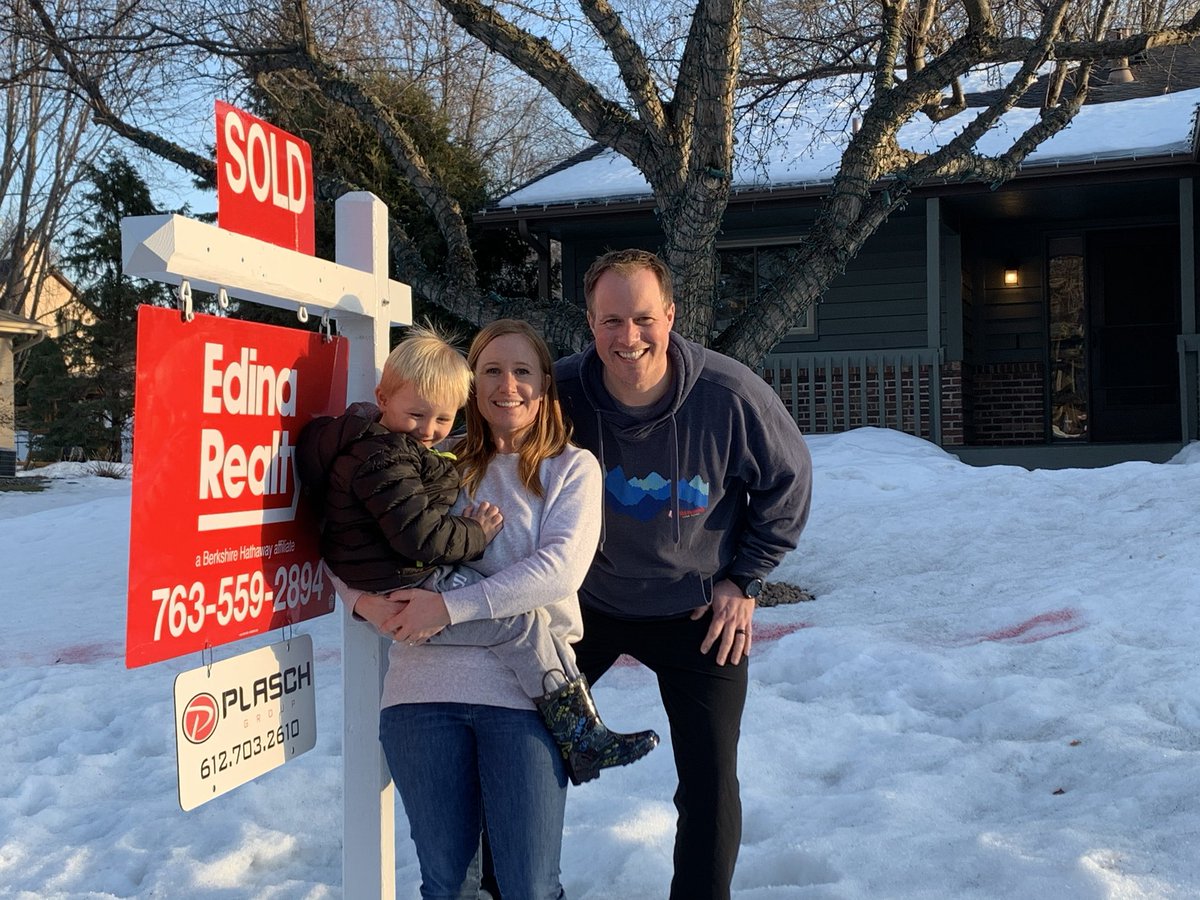 dabusmaplegrove's tweet image. Moving and closing in the same day! To new adventures with the family!