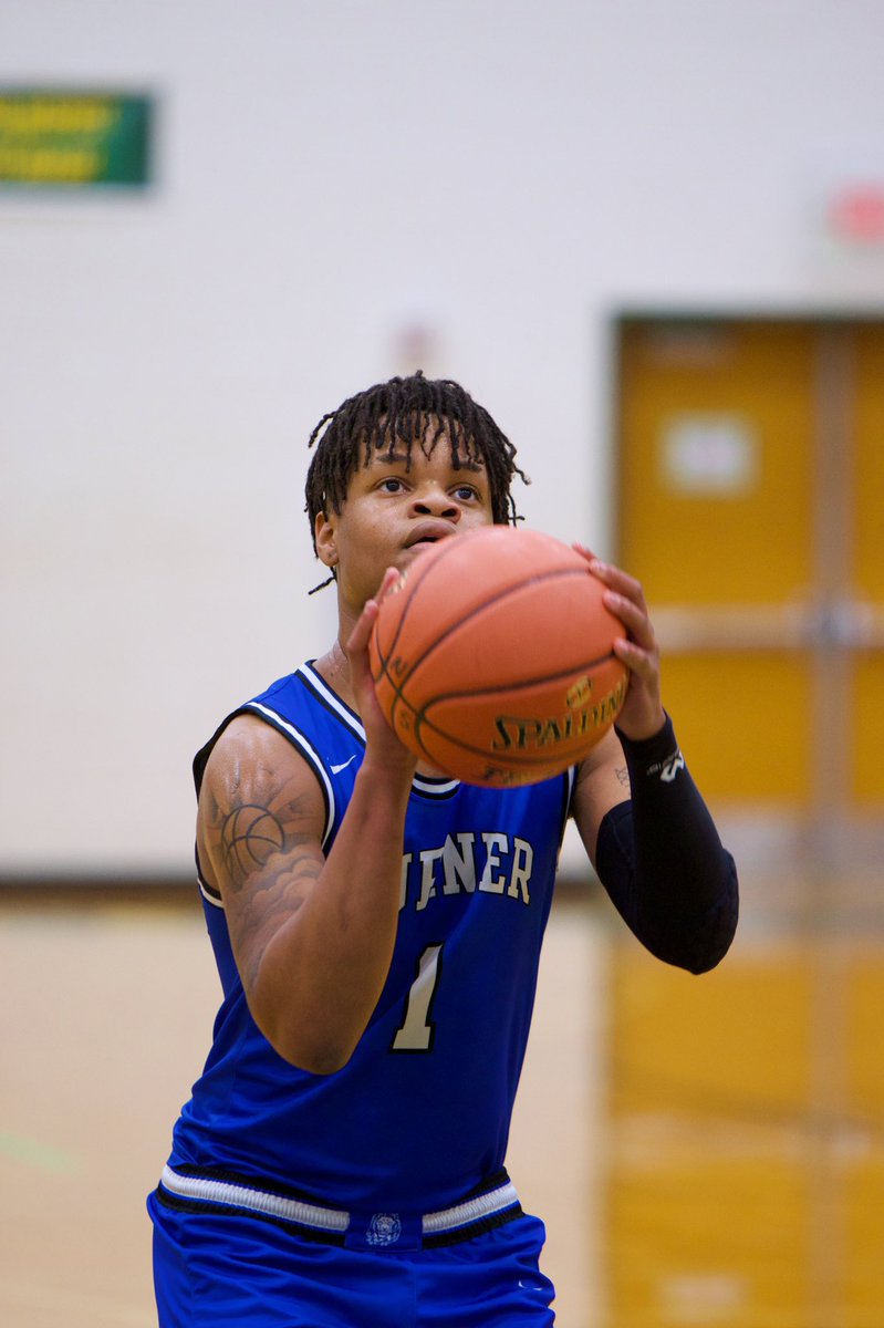 Congrats to Kenton Wright <a href="/kentonwr1ght/">Kenton Wright🧑🏽‍🎤🏄🏽‍♂️💚</a> for being selected 1st Team All District in 11-5A  🍾🎊 <a href="/CFBathletics/">CFB Athletics</a> <a href="/PaulMDaRealTalk/">DaREALtalkNation</a> <a href="/PutterRenee/">Renee Putter</a> <a href="/RamirezCoach/">Michael Ramirez</a> <a href="/grinageacfbisd1/">DrGrinageinCFB</a> <a href="/SportsDayHS/">SportsDayHS</a> <a href="/dawg_media/">Big Dawg Media</a> <a href="/hoopinsider/">Hoopinsider</a>