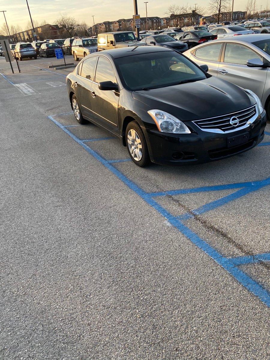 orvellevsw's tweet photo. @UofLParking Oh look! It’s the same people who gave me a ticket because they failed to communicate parking changes over winter break but allowed this car to be parked in a no parking zone for a week with no tickets! These were taken on two different days. Talk about bad mgmt! https://t.co/BYi3nIoKrj
