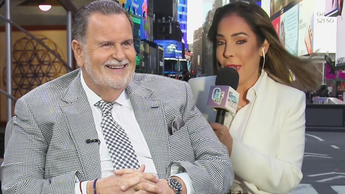 Gelena Solano cumple años y .@rauldemolina bromea sobre la edad de la  corresponsal. https://t.co/TfkuHekisV