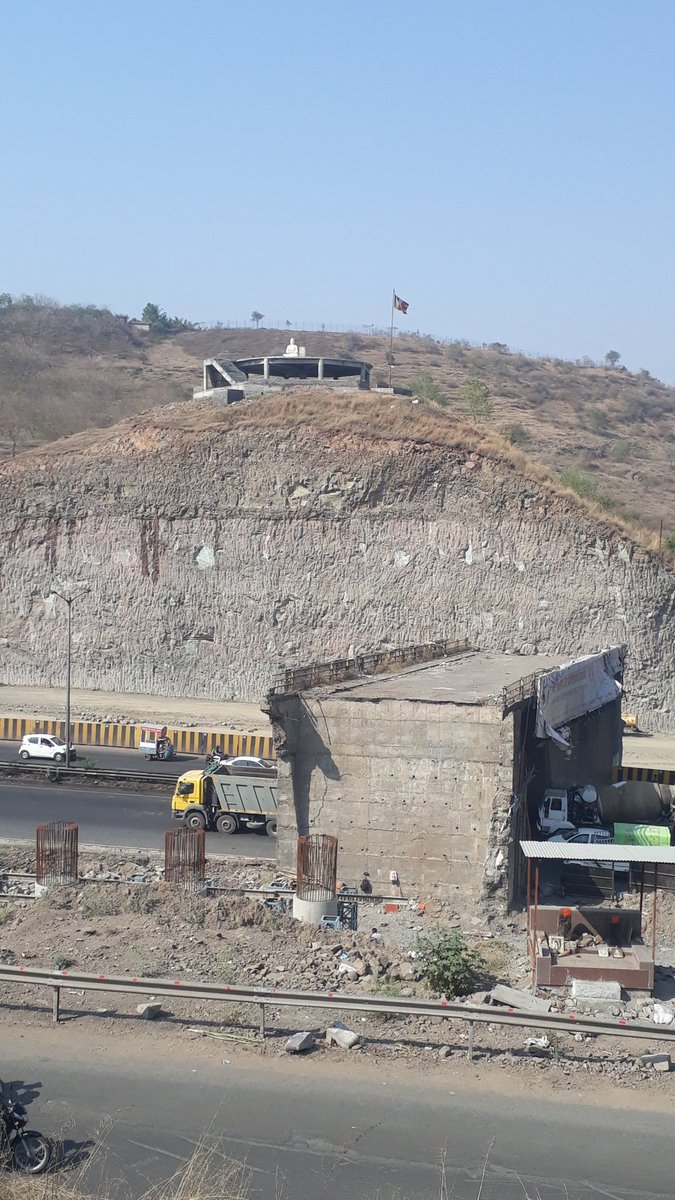 HillsPune's tweet photo. @chaitralicMT @VetalTekdi @Pune_Go_Green @TamhiniGhat @mataonline @Matapune @PrasadPawarMT @AngholichiGoli @MahaForest @supriya_sule @AjitPawarSpeaks @HashTagMarathi @HashTMarathi Encroachment, illegal construction on #BanerBDP https://t.co/FMnJLIzjhI. 49/1 happening since b4 lockdown. City Engineer, encroachment dept, local corporators, ward office conveniently neglecting complaints. Land grabbing with blessings of Prashant Waghmare &amp; local corporators https://t.co/0So0AckEz6