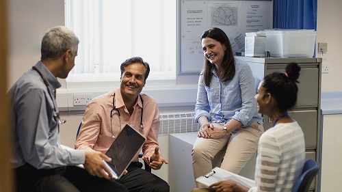 SaferCareVic's tweet photo. Are you passionate about driving positive change for the health of all Victorians? Are you a mid-career clinician? Don’t miss this great opportunity to join our 2021-22 Clinical Fellowship program. Applications close soon. https://t.co/UxAu8WvnVa https://t.co/CiCHcYluNc