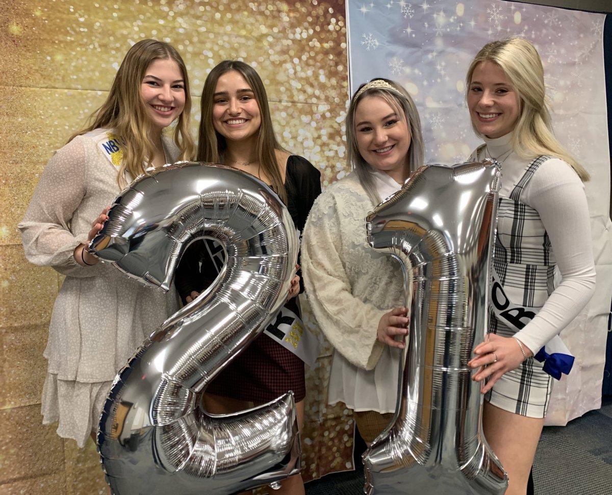 We finished off our season with our banquet last night. This season definitely looked different but we are so proud of these girls, especially our seniors. We’ll miss you ladies!💙 (masks were taken off for pictures)