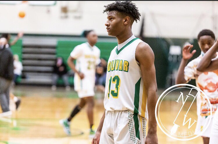 Toriswoods's tweet photo. Small Town Kid, Big City dreams💚@BolivarTigers @PrepHoopsTN https://t.co/aEVyvibu3g