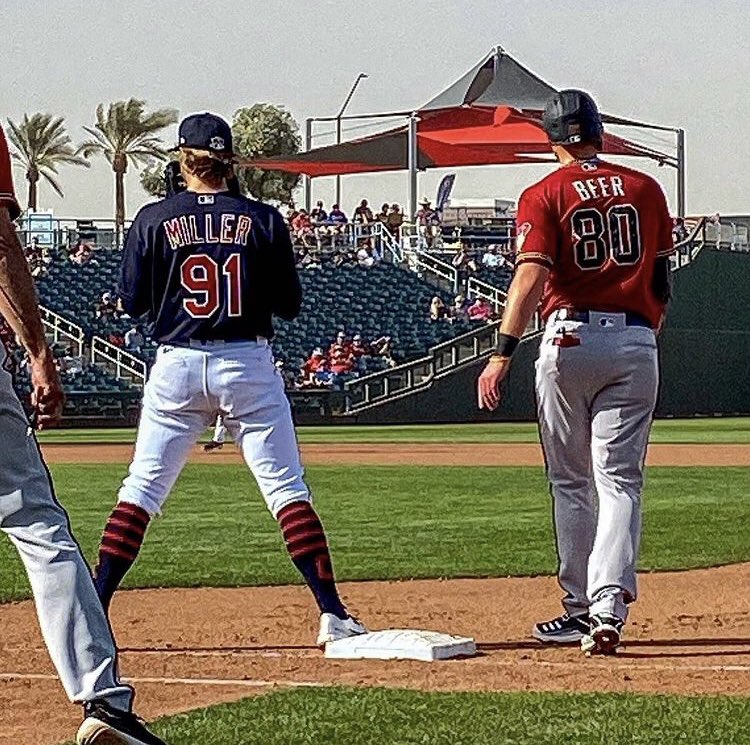 R0yceTheV0ice's tweet photo. This half inning sponsored by @FixYourLife and @TheDirtySports Podcast. #ThustTheProcess https://t.co/mipPvfIPZ9
