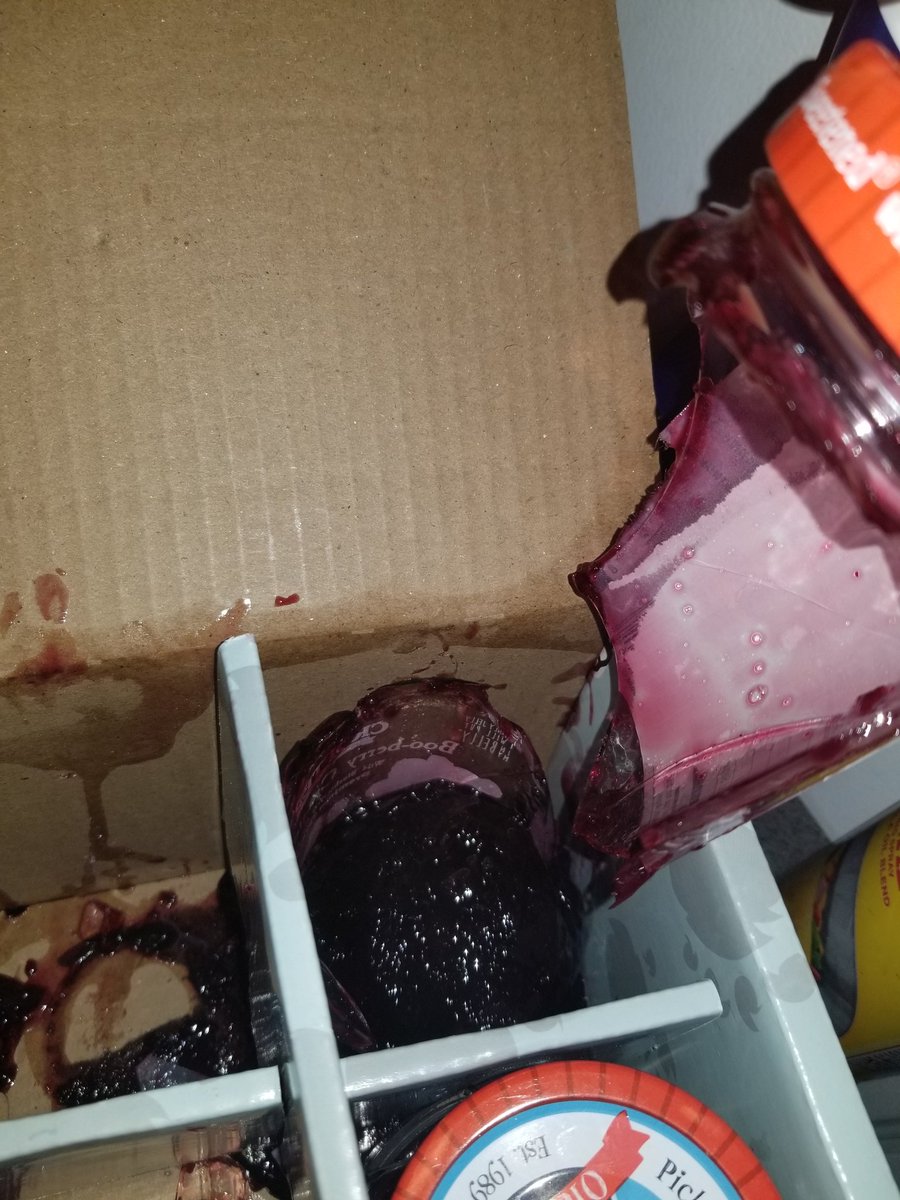 ThePiercedBat's tweet photo. Did anyone else's #SandersJam arrive broken?! Cuz mine did @croftersorganic @ThomasSanders https://t.co/3H0iLlX6Tl