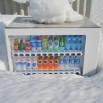 北海度ではよくある光景？雪深い岩見沢では自動販売機が雪から顔を出す!