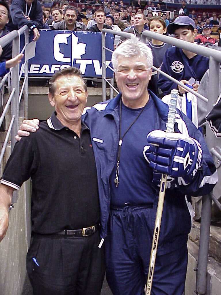 The <a href="/LeafsAlumni/">Maple Leafs Alumni</a> are saddened to learn of Walter Gretzky’s passing. Our condolences to <a href="/WayneGretzky/">Wayne Gretzky</a> and the rest of the Gretzky family.